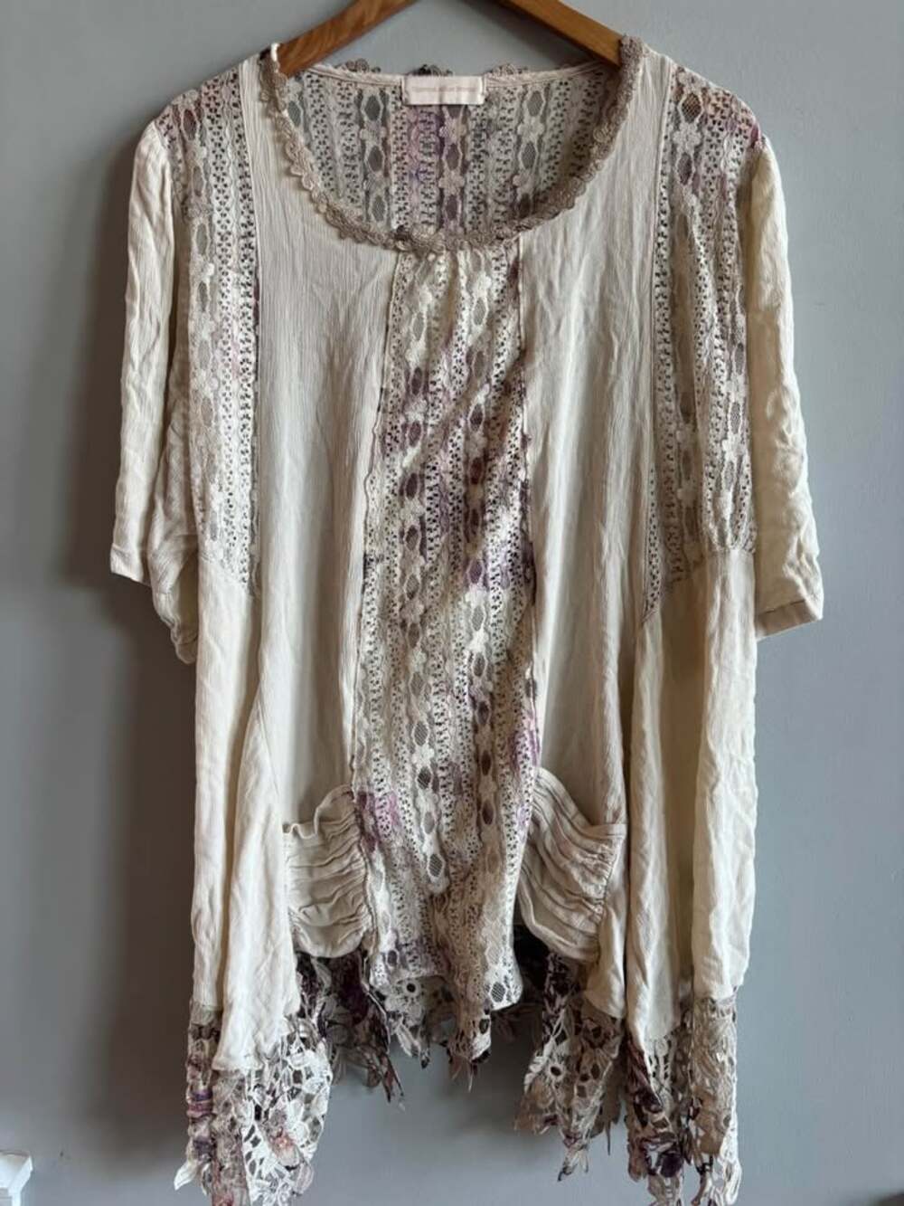 Victorian House Branson Boho Lace Patchwork Handkerchief Hem Top XL No Size Tag